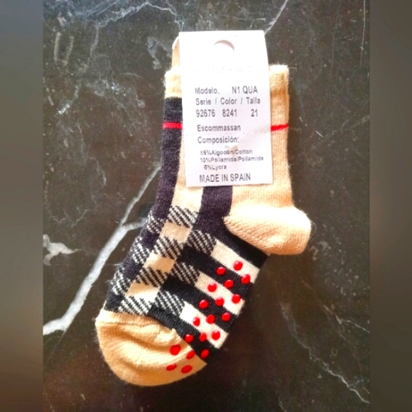Burberry baby socks - Picture 2 of 3